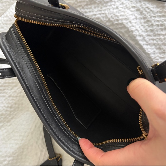 Coach Swing Zip Black Leather Shoulder Bag with Gold Hardware - Picture 8 of 11